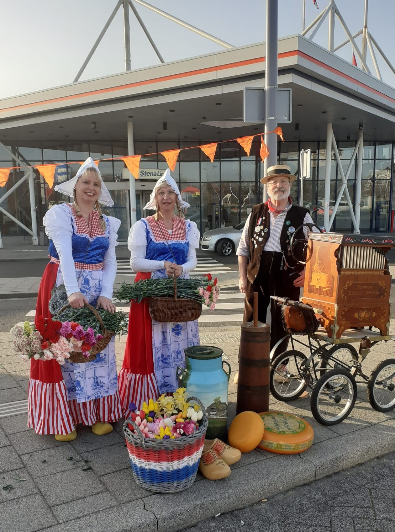 Onderdeel straattheater Hollandse Kaasmeisjes als Straattheater © www.oudhollandsentertainment.nl
