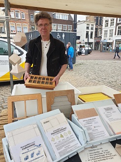 Oude Ambacht Papierschepper huur je bij © www.oudhollandsentertainment.nl