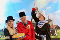 Volendam Photoshoot dressing up in kostuum © www.oudhollandsentertainment.nl